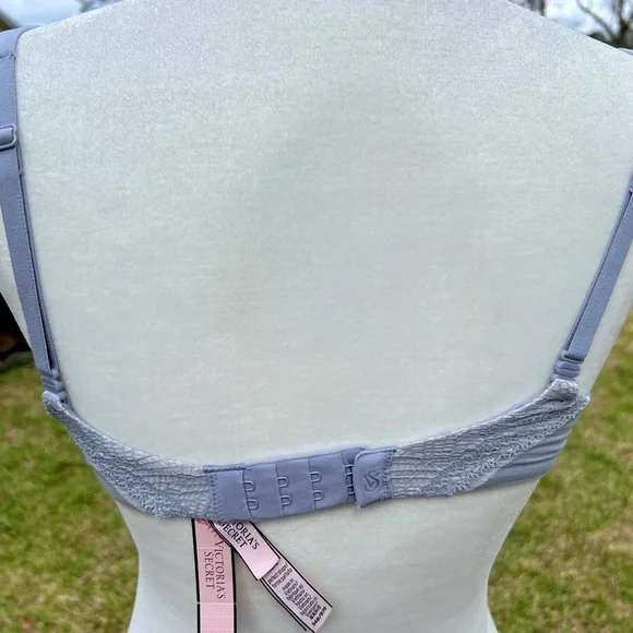 NWT Victoria’s Secret Push-Up Bra | 34B - Picture 3 of 4